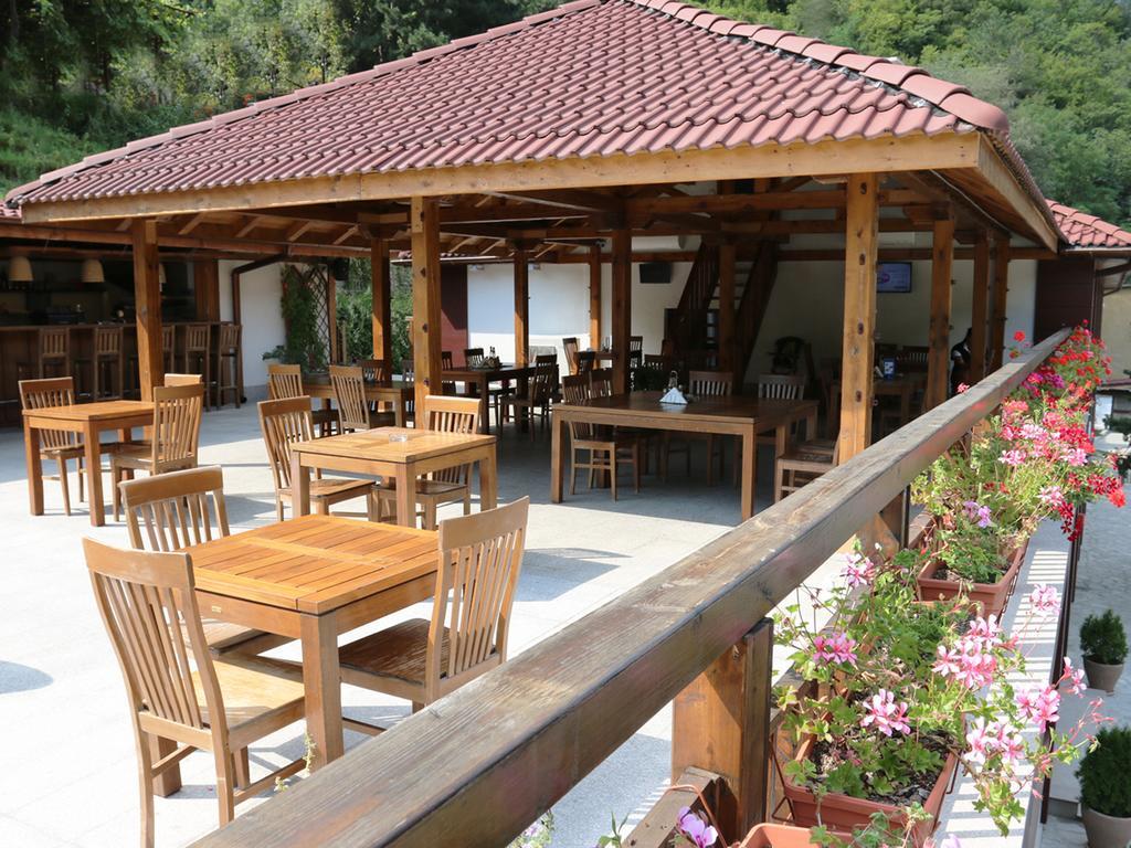 Aqua Varvara Hotel Vetren Dol Buitenkant foto