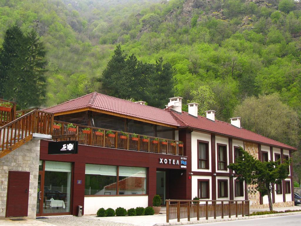 Aqua Varvara Hotel Vetren Dol Buitenkant foto