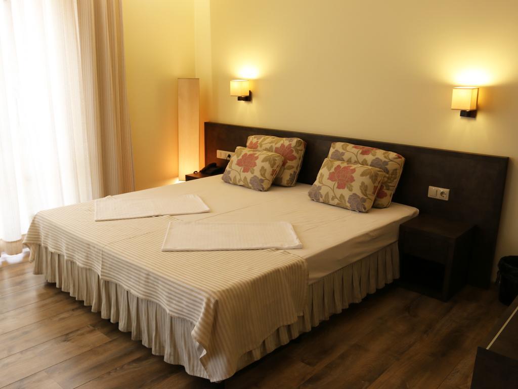 Aqua Varvara Hotel Vetren Dol Buitenkant foto