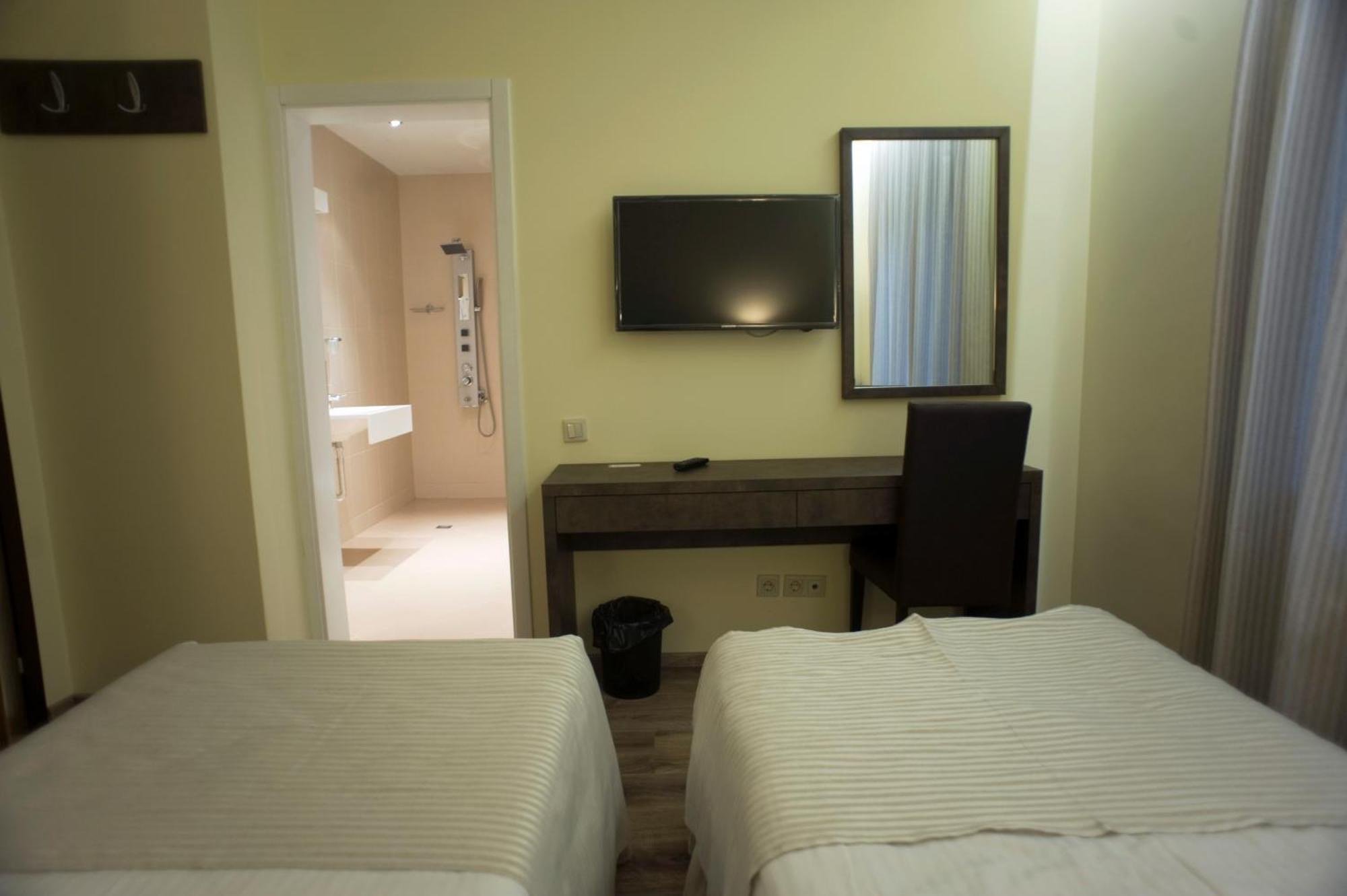 Aqua Varvara Hotel Vetren Dol Buitenkant foto