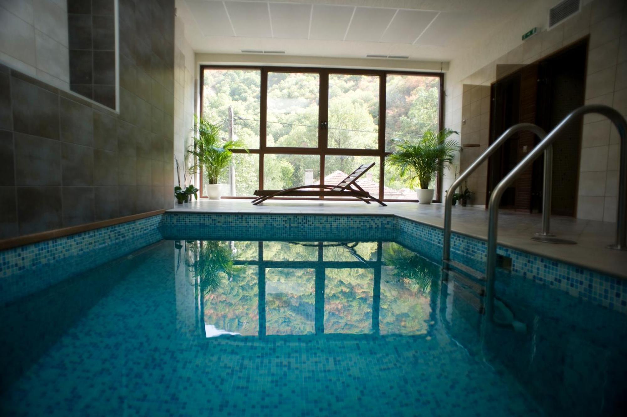 Aqua Varvara Hotel Vetren Dol Buitenkant foto